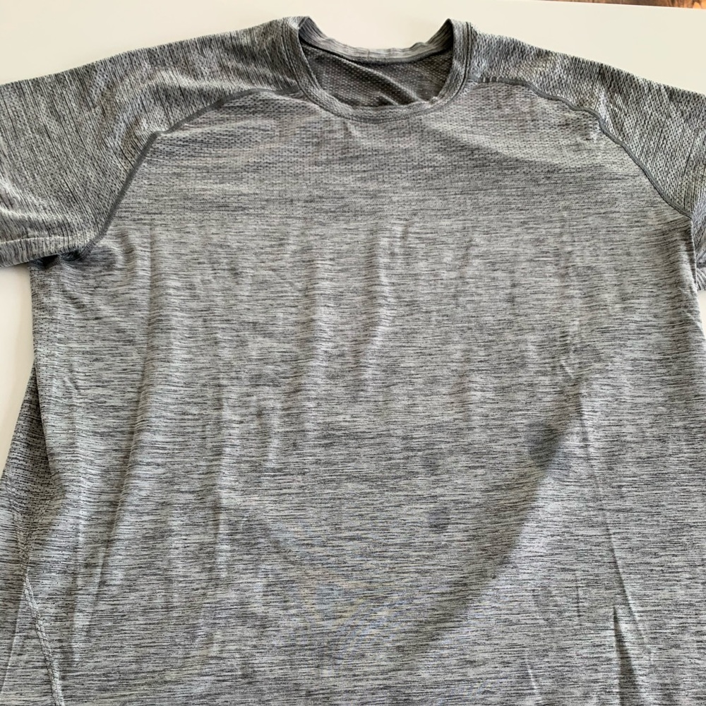 Men’s Lululemon Metal Vent Short Sleeve